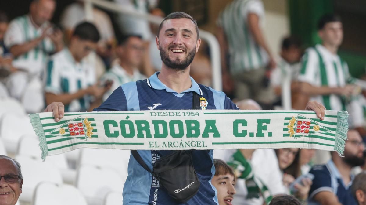 Grada Blanquiverde del Córdoba CF - Granada CF
