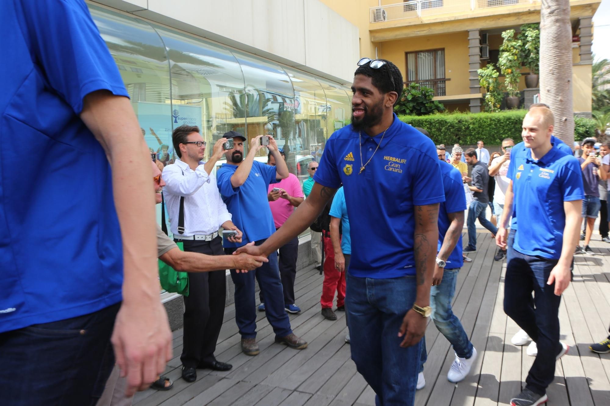 Royce O´Neale y Sasu Salin.