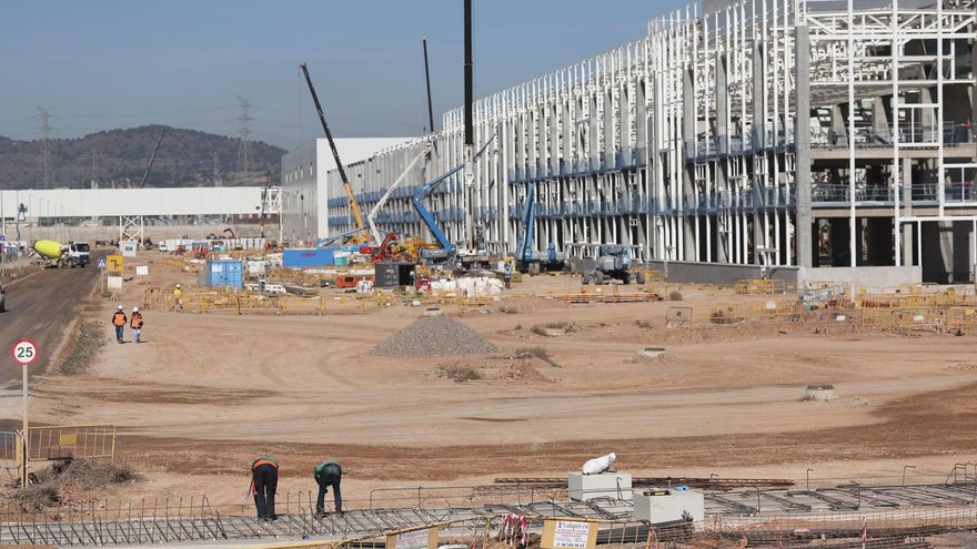 Volkswagen vende el 49% de la gigafactoría de baterías de Sagunt a la china Gotion por 1.100 millones