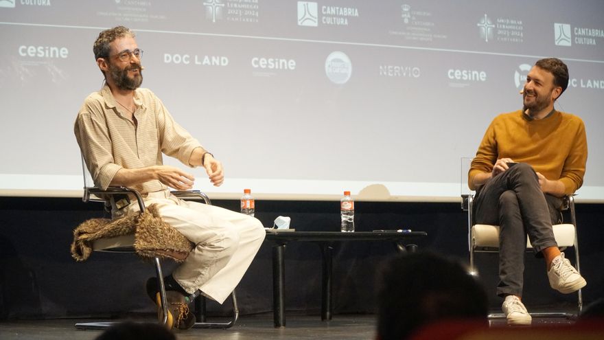 Javier Gómez Santander: "Al final, una serie de televisión es una mirada sobre el mundo y eso es político"