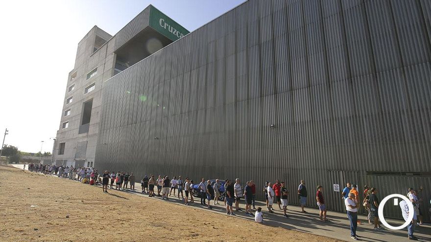 El Arcángel lucirá un imponente luminoso de 'Bahrain Victorious' en el Fondo Norte