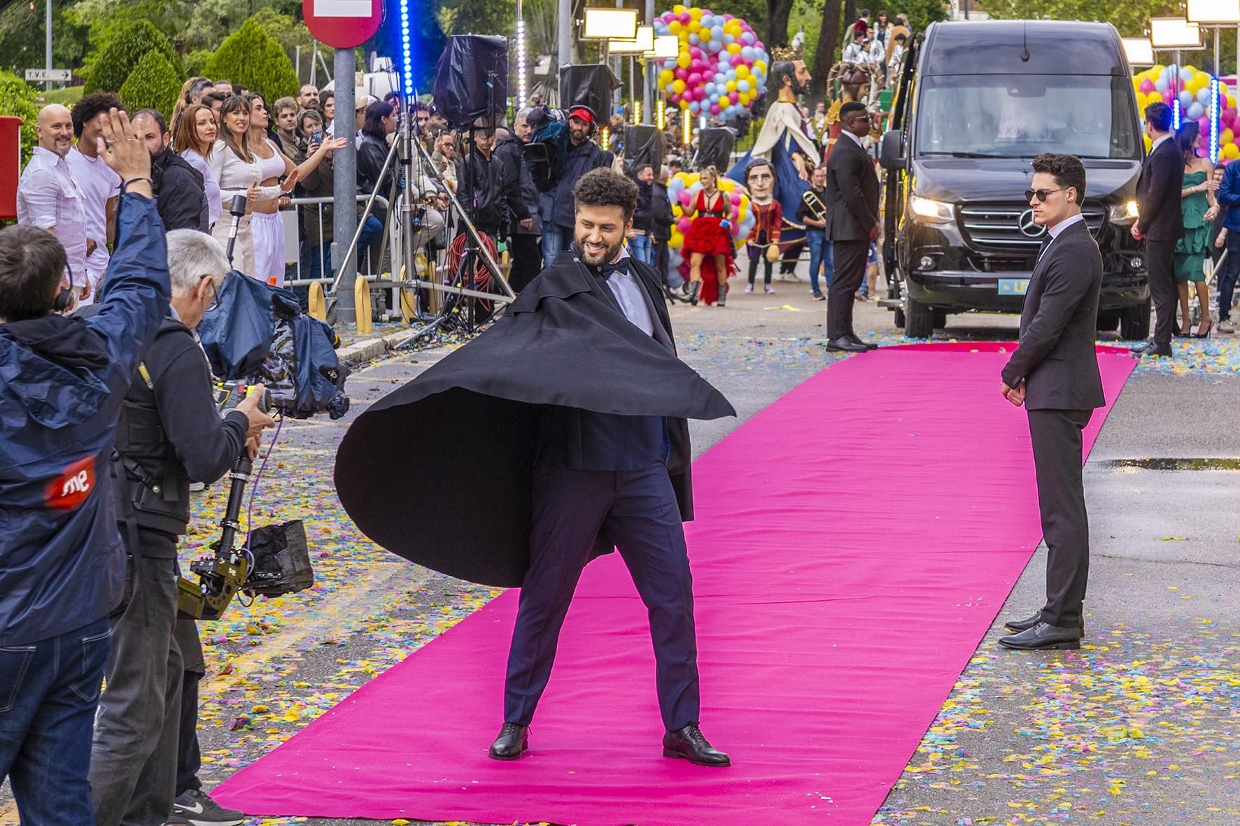 RTVE comparte las mejores fotos de 'El gran desfile' con el que se presentó 'La familia de la tele'
