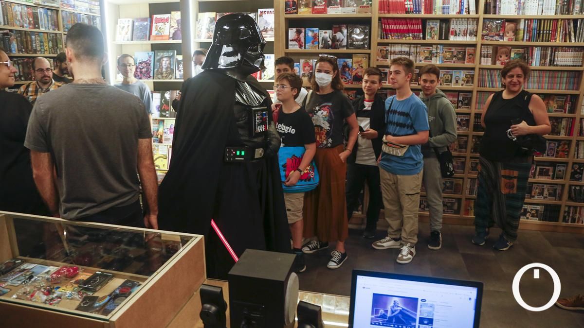 Crash Comics se muda a un local más grande donde habrá exposiciones y demostraciones de juegos