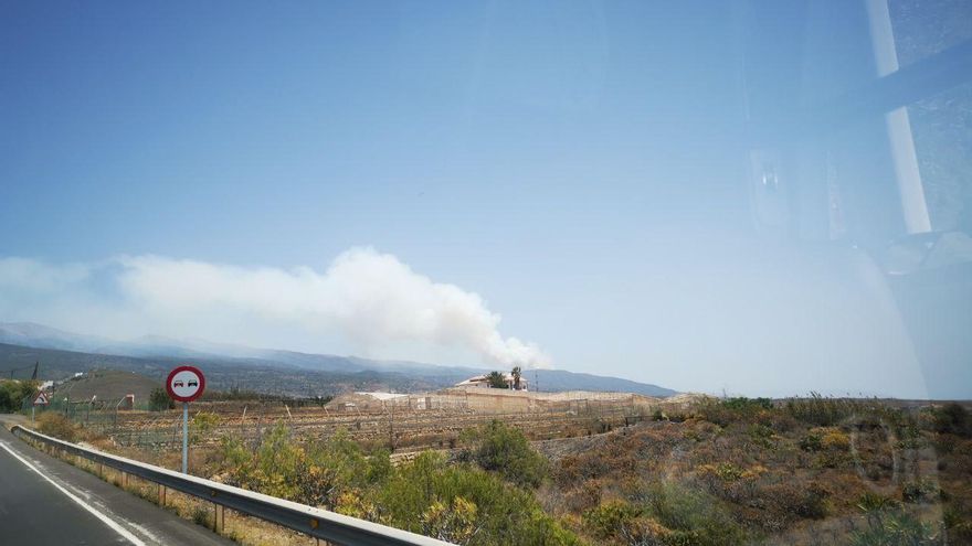 Incendio en Chajaña, en Arico, desde Granadilla de Abona