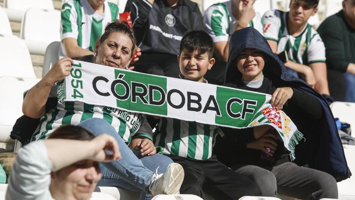 Grada Blanquiverde del Córdoba CF - SD Eibar