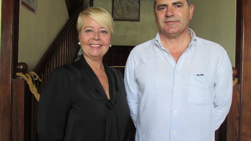 Rosa Aguado y Miguel Sánchez Sobrino en su visita a La Cosmológica. Foto: LUZ RODRÍGUEZ.