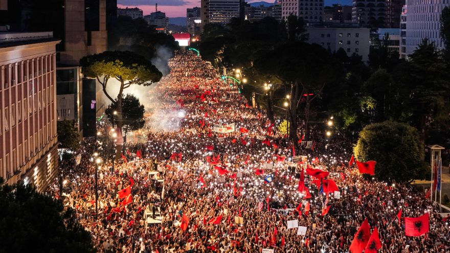El estallido social de Albania contra el megaproyecto de lujo de la familia Trump: “Nuestro país no está en venta”