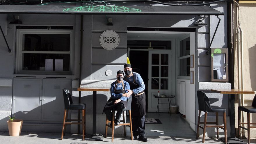 Alejandro Rossell y Encar Izabal, al frente del Mood Food.