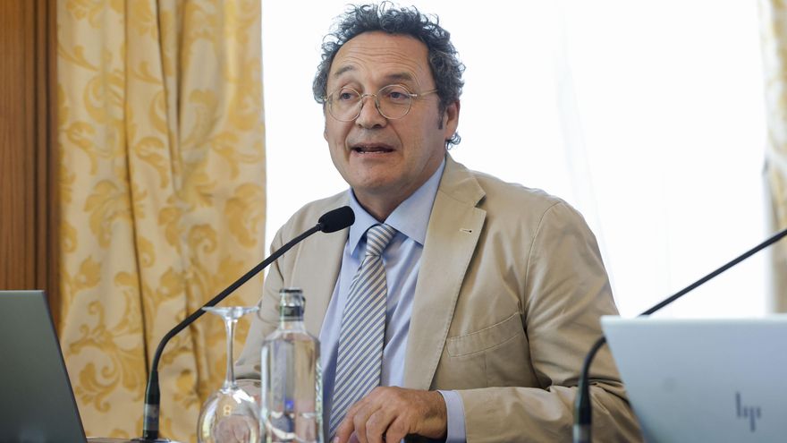 Judge Hurtado asks the parties if he must suspend from his position the State Attorney General