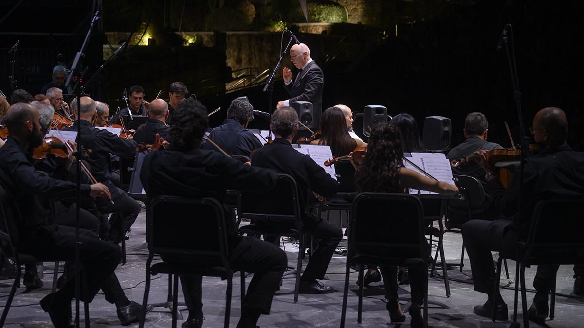 Homenaje a Manolo Sanlúcar en el inicio del Festival de la Guitarra