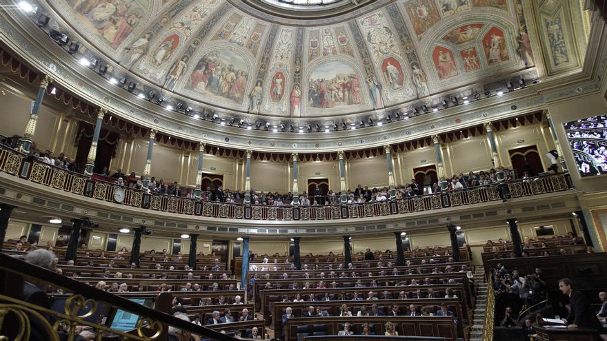 El Pleno del Congreso de los Diputados debate este martes la toma en consideración de una proposición de ley del PSOE que propone reformar el Código Penal para penalizar el acoso que sufren las mujeres que acuden a clínicas para la interrupción voluntaria del embarazo.Fotografía de archivo. EFE/JuanJo Martín