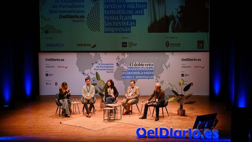 Mesa: Diseño, buenos textos y nichos temáticos: así resucitan las revistas impresas