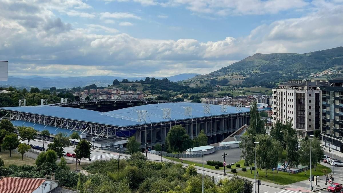Piden 15 meses de cárcel para un aficionado que insultó a Rashford, del FC Barcelona, en el estadio Tartiere de Oviedo