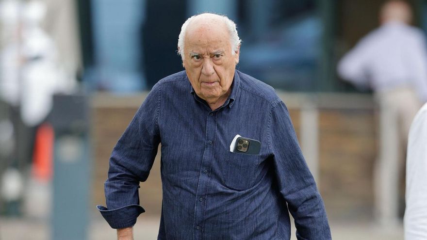 Amancio Ortega ingresa la segunda parte de sus 2.845 millones de euros en dividendos de Inditex de este año