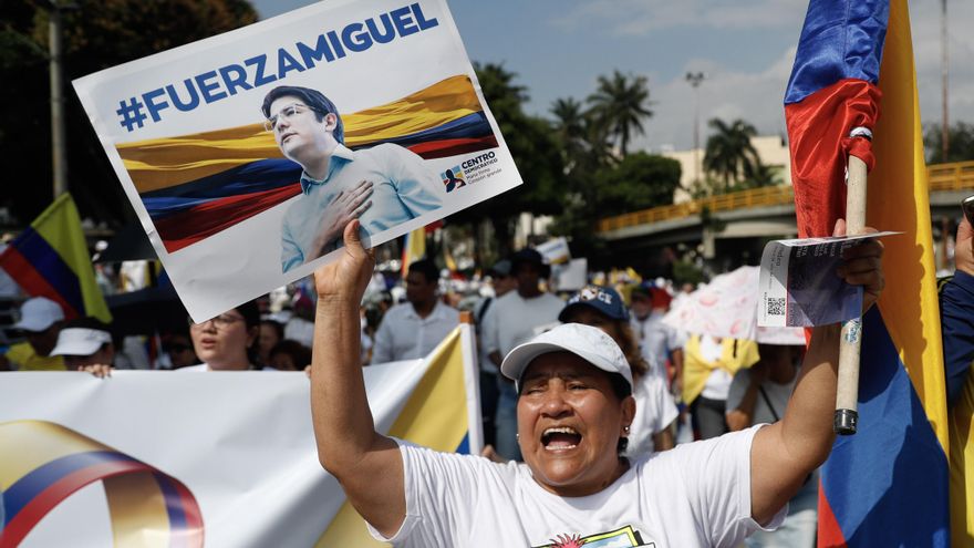 El senador Uribe Turbay lidera la intención de voto un mes después del atentado