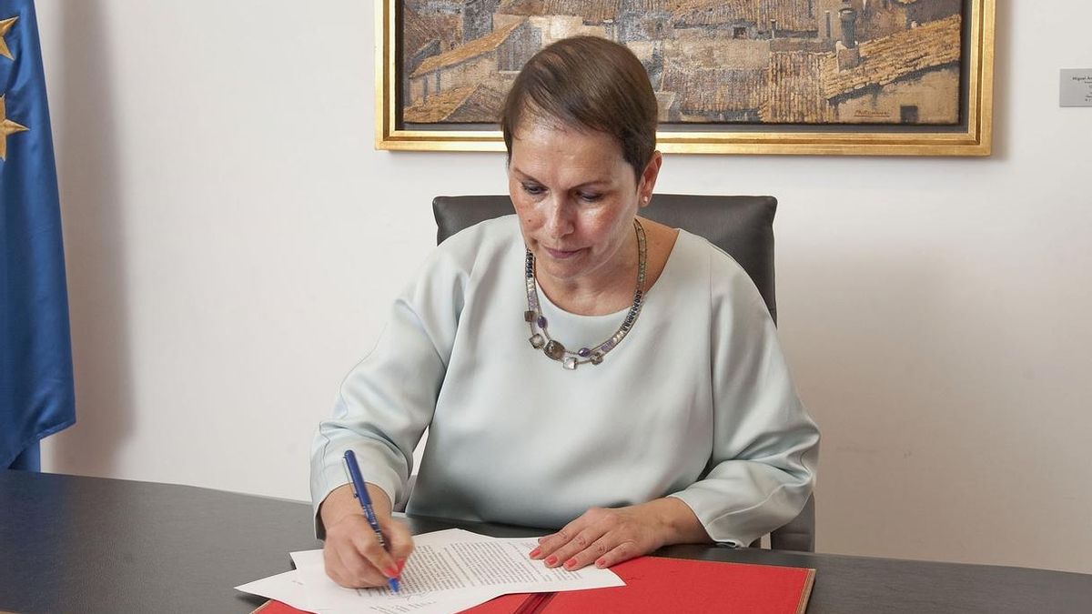 Barkos firma el decreto de estructura del nuevo Gobierno y nombra a sus miembros