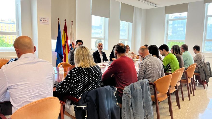 Reunión de Educación con los sindicatos docentes en la sede del Consejo Escolar
