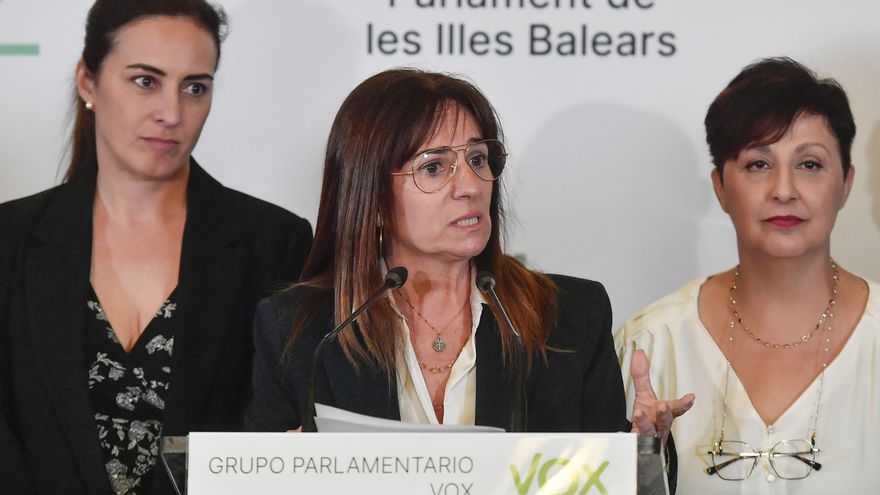 Vox demana als mallorquins resignació davant la massificació a les platges: “No podem pretendre anar-hi tranquil·lament”