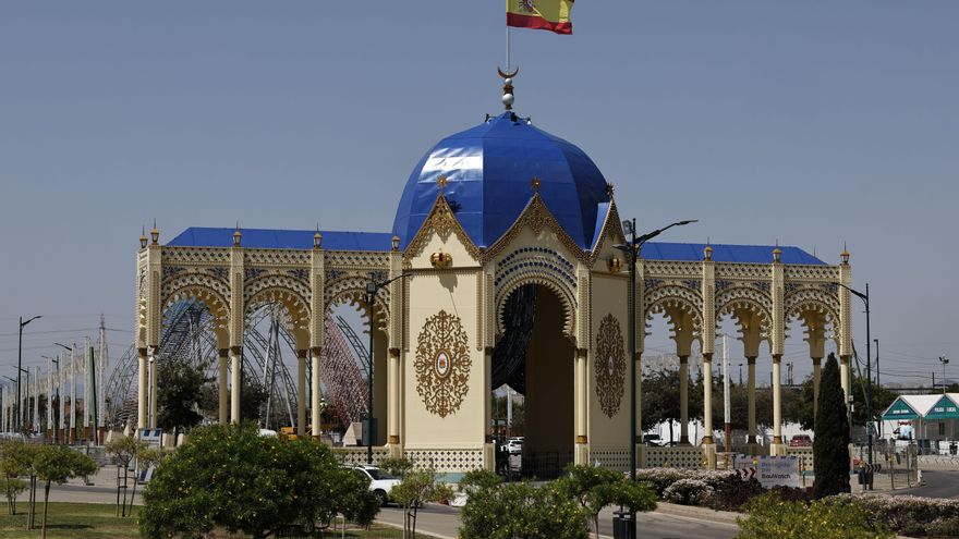 Una cabalgata, drones y pirotecnia, preludio de la Feria de Málaga que arranca este sábado