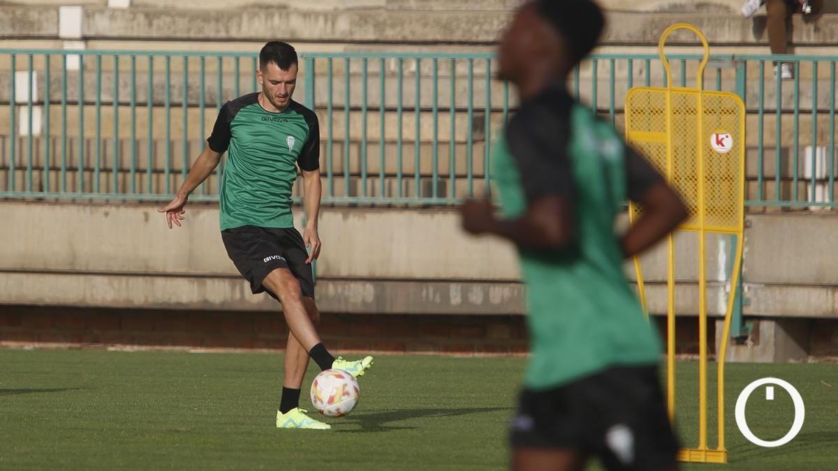 Primer entrenamiento del Córdoba CF tras las vacaciones