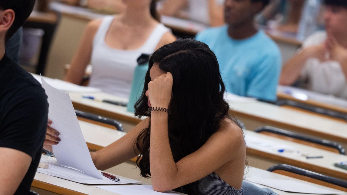 El 23% de los asalariados con estudios básicos tienen un contrato temporal, frente al 14% de los titulados superiores