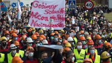 Decenas de miles de personas vuelven a manifestarse este domingo para exigir una solución para Alcoa.