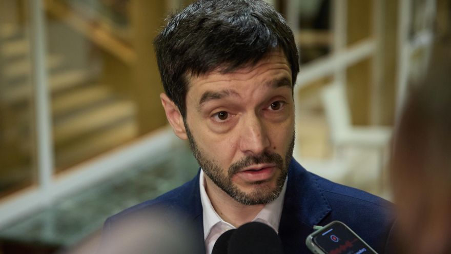 Archivo - El ministro de Derechos Sociales, Consumo y Agenda 2030, Pablo Bustinduy,, en el Congreso de los Diputados, a 11 de marzo de 2024, en Madrid (España).