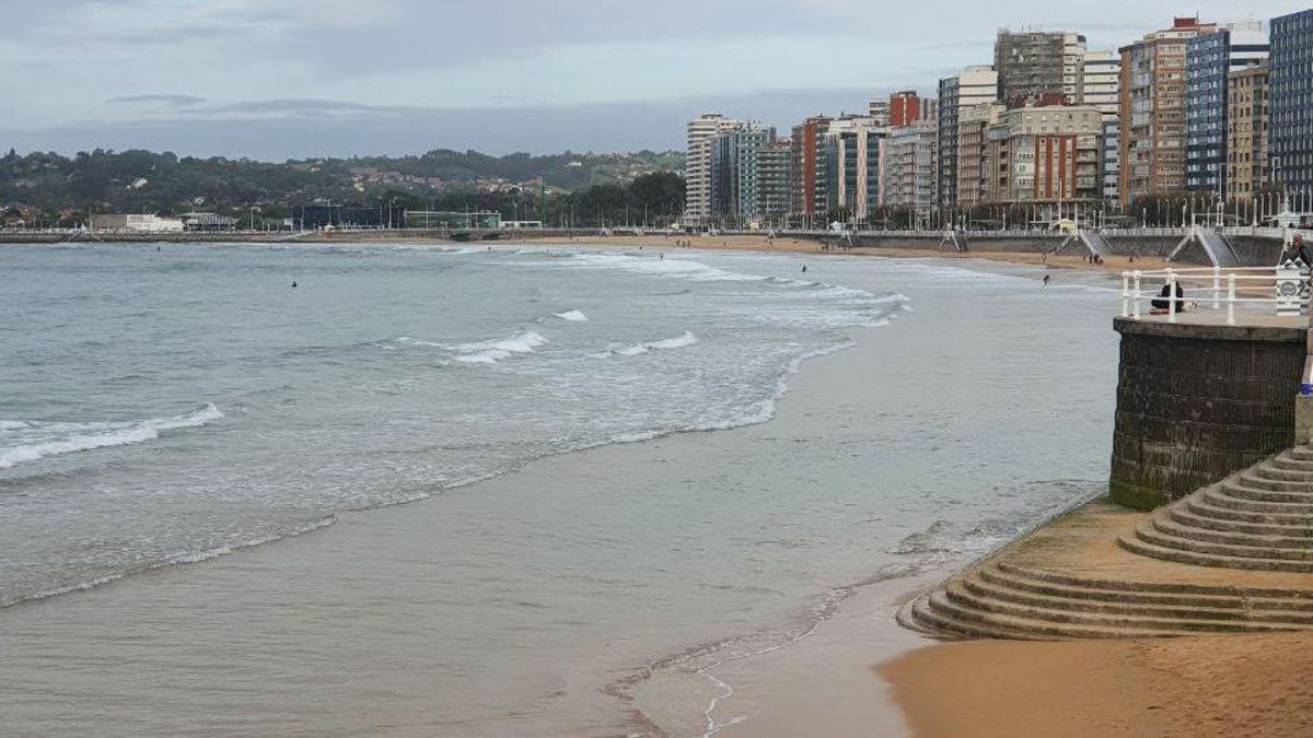 El 'tren playero' León-Gijón vuelve este verano con salidas diarias desde el 1 de julio