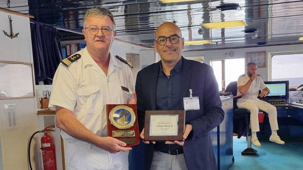 Intercambio de metopas en el  ‘Club Med 2’.