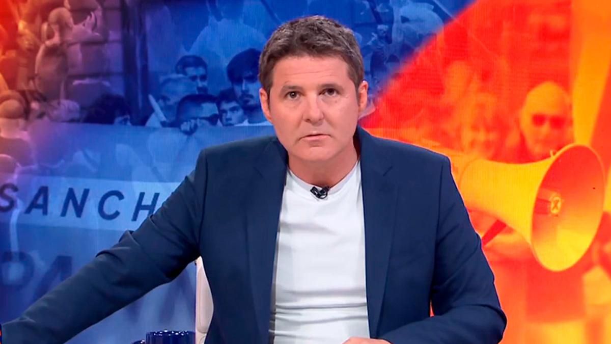 Cintora denuncia en RTVE un ataque ultra contra 'Malas lenguas noche': "Nos acusan de provocar una invasión"