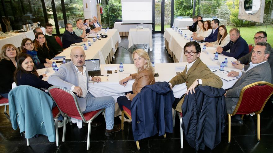 La consejera de Desarrollo Rural, María Jesús Susinos, preside el patronato del Parque Natural de Oyambre