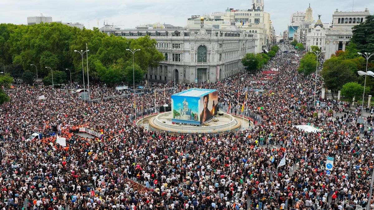 Manifestación convocada por el Sindicato de Inquilinas para denunciar la caída de los decretos de la vivienda y reclamar una rebaja del 50 % en los alquileres, la exigencia de contratos indefinidos y también la expropiación de las viviendas a los fondos buitres, mientras llama a la huelga general, este sábado.