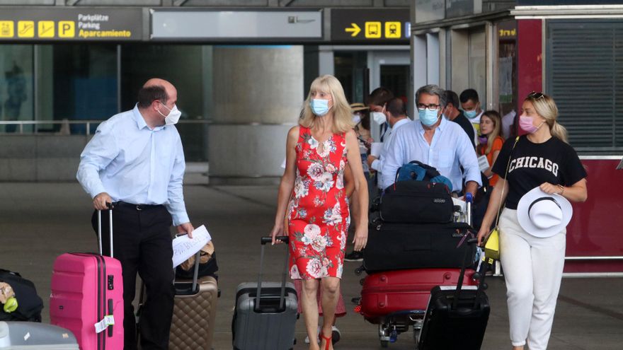 Llegadas de británicos al aeropuerto de la capital de la Costa del Sol, después de que Reino Unido imponga una cuarentena a todos los viajeros procedentes de España. En Málaga (Andalucía, España), a 27 de julio de 2020.