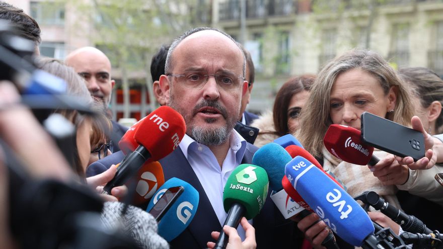 Archivo - El presidente del PP de Catalunya y candidato a las elecciones catalanas, Alejandro Fernández
