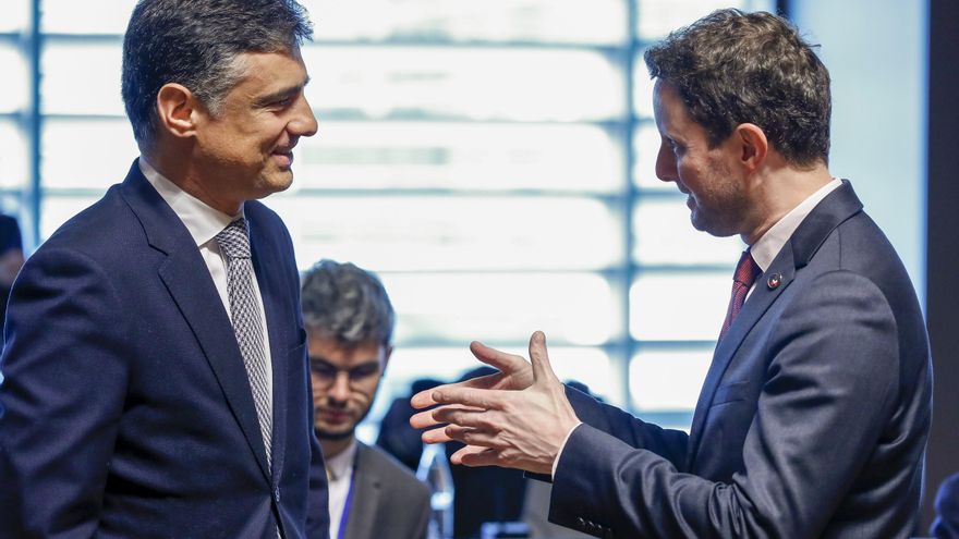 La UE sigue estrechamente el posible uso ruso de químicos en Mariúpol