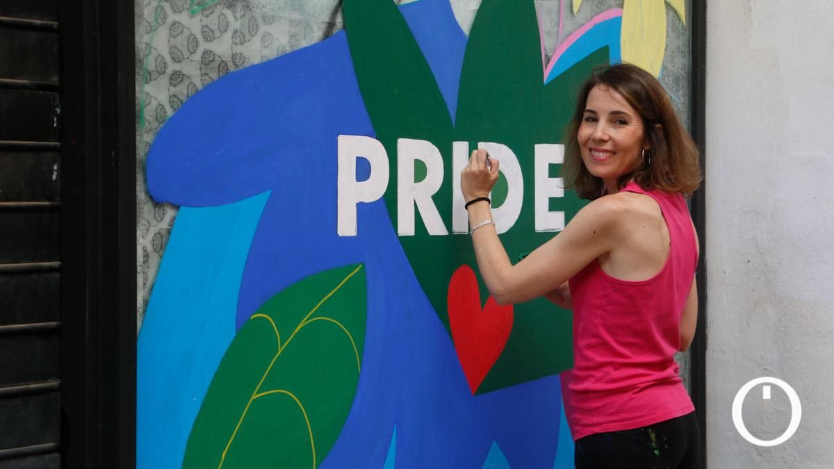 Escaparates con Orgullo bate récords en su quinto aniversario con 30 artistas y 30 comercios