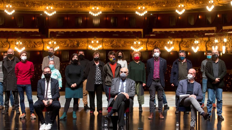 Vecinos del Raval ayudan a crear ópera "La gata perdida", con rumba y hip-hop