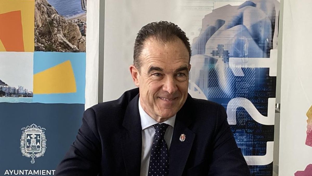 Antonio Peral nombrado nuevo concejal de Urbanismo de Alicante tras la dimisión de su antecesora por el escándalo de las VPO