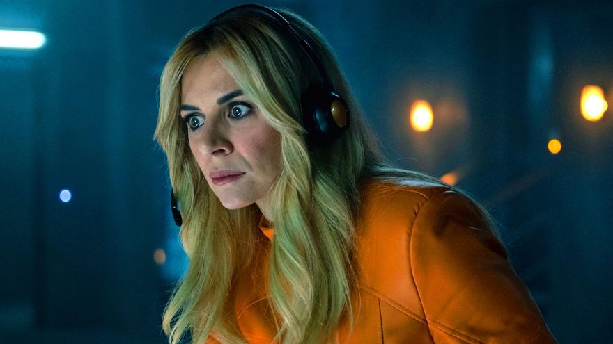 'El refugio atómico': sorprendentemente, la nueva serie española de Netflix es un culebrón distópico difícil de digerir