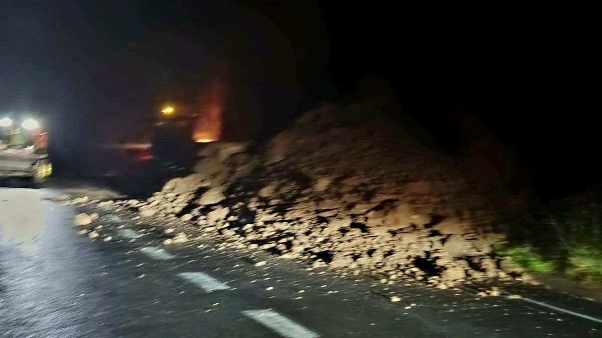 Derrumbe de “grandes dimensiones” en el tramo próximo al Llano Abreu de la carretera LP-1
