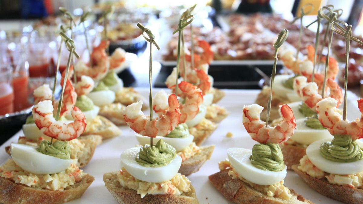 Los huevos rellenos con gambas es una opción muy nutritiva y deliciosa