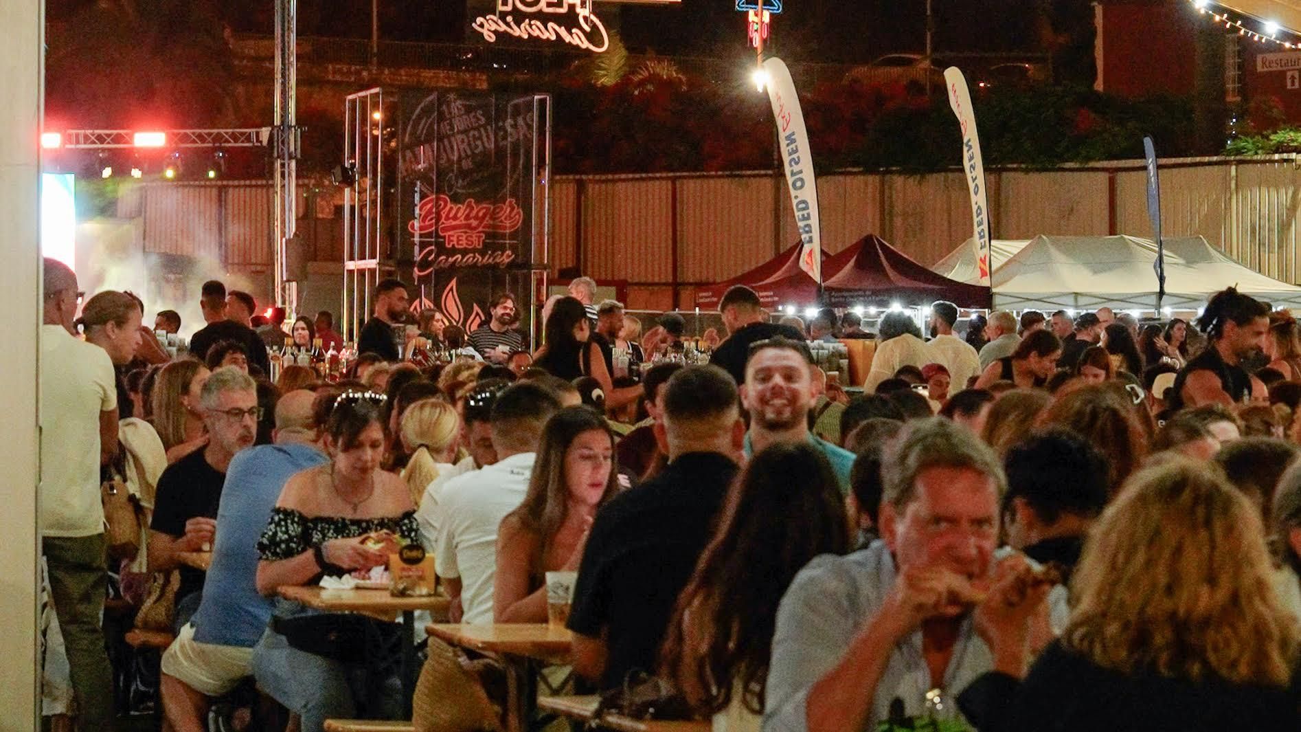 Más de 17.000 personas se dieron cita en la segunda edición 'Burger Fest Canarias’ de Santa Cruz de La Palma.