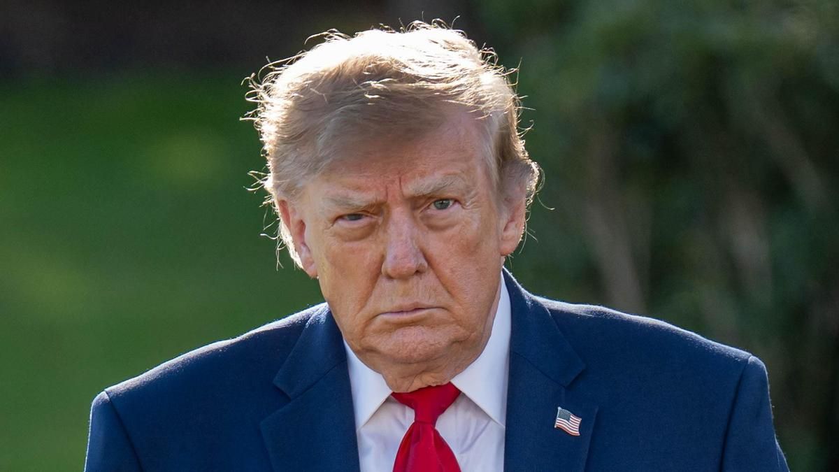 El presidente de EEUU, Donald Trump, habla con los medios el pasado miércoles en los jardines de la Casa Blanca.