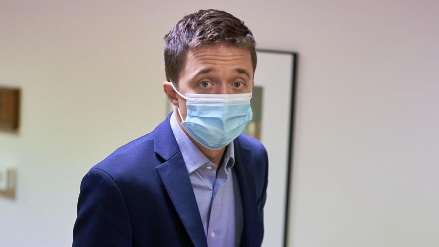 El líder de Más País, Íñigo Errejón, a su llegada a una Junta de Portavoces en el Congreso de los Diputados, a 21 de diciembre de 2021, en Madrid, (España).