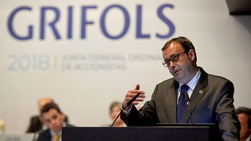 Grifols fichó como directivo a un exsocio de KPMG que auditó sus cuentas durante seis años
