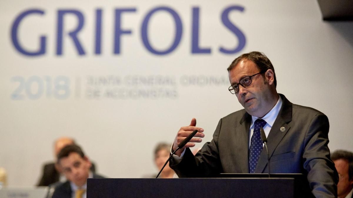 Grifols fichó como directivo a un exsocio de KPMG que auditó sus cuentas durante seis años