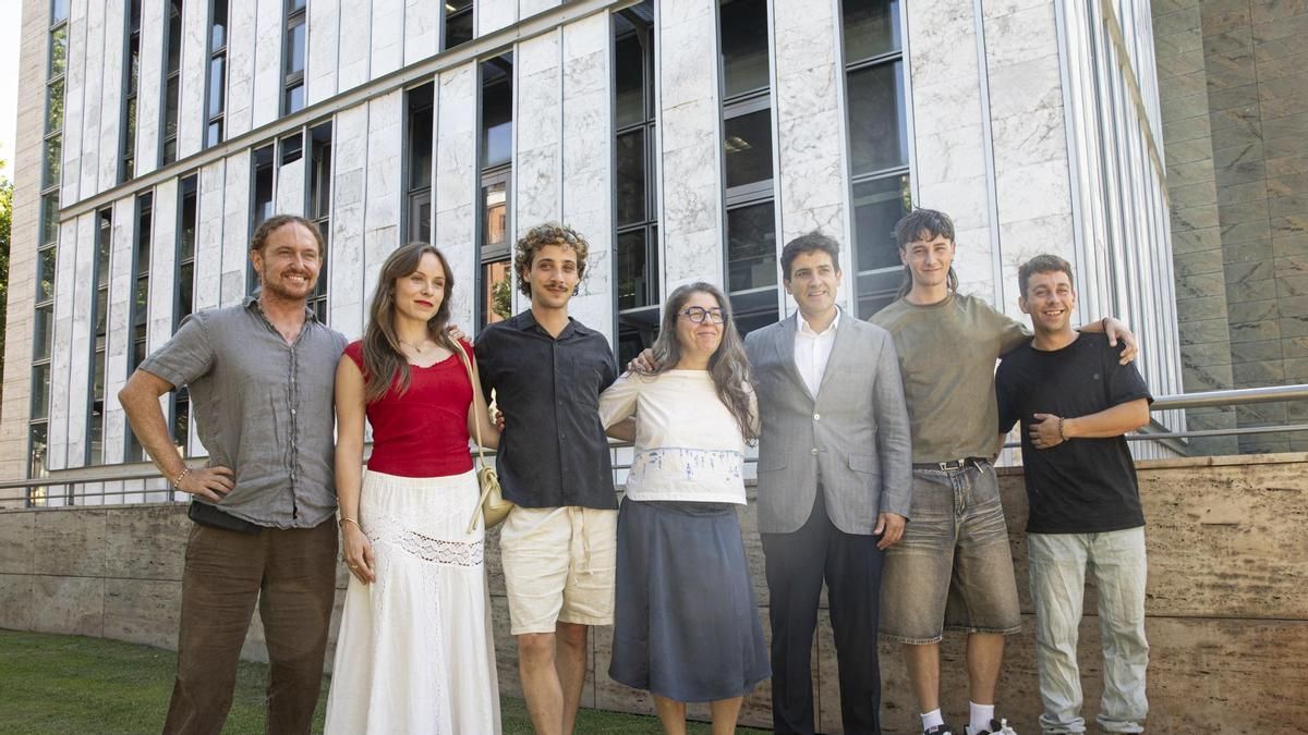 Actual 2027 lleva el teatro a una carnicería, a La Redonda y una tienda de videojuegos