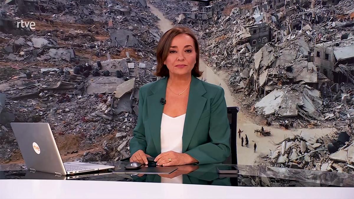 Pepa Bueno en su primer 'Telediario 2' este lunes