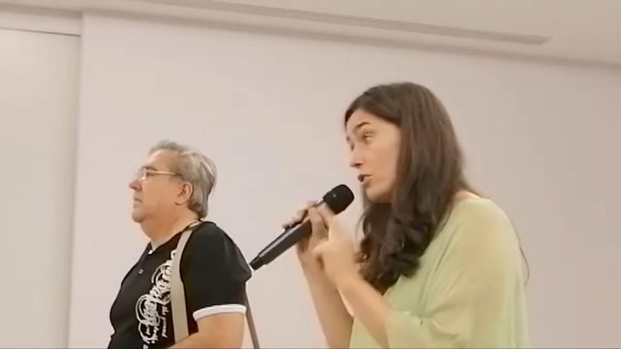 Los Colegios de Médicos de Lugo y Pontevedra valoran sancionar a dos profesionales del Servizo Galego de Saúde por su actividad negacionista ante el coronavirus