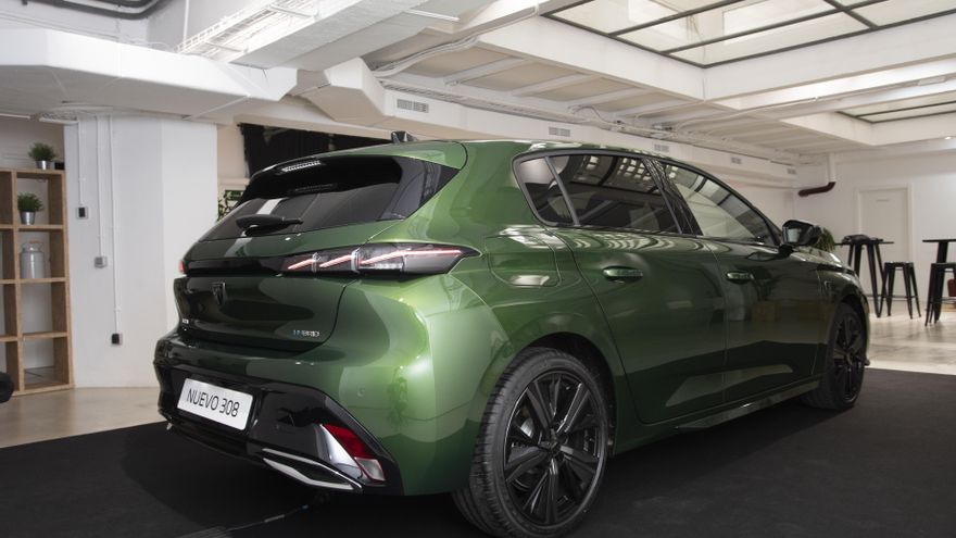 El Peugeot 308 mide 4,36 metros de largo, 10,5 centímetros más que el modelo precedente.